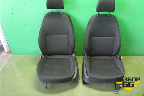 Сиденья комплект (лифтбек с подогревом без AIRBAG) для Skoda Octavia (A7) с 2013г