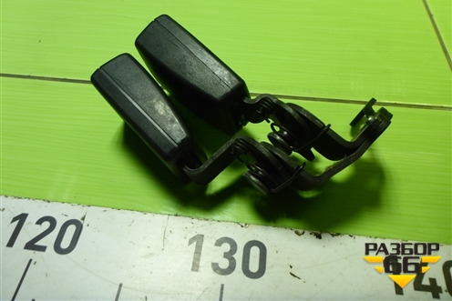 Замок ремня безопасности задний (пара) (5EU857739) для Skoda Octavia (A7) с 2013г