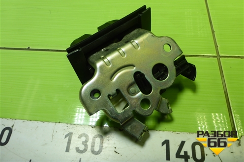 Замок багажника (8R0827505A) для Skoda Octavia (A7) с 2013г