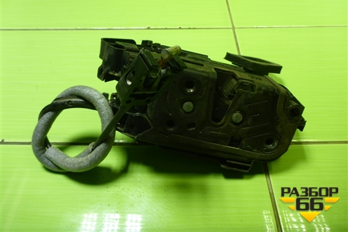 Замок двери передней правой (5TB837016A) для Skoda Octavia (A7) с 2013г
