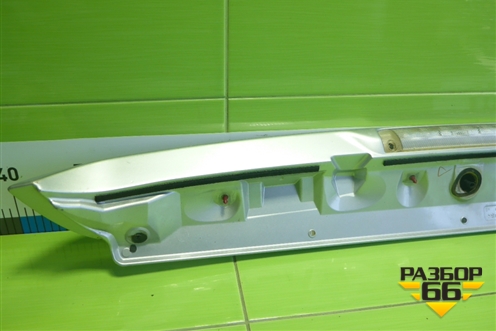 Спойлер на дверь багажника (7608542040) для Toyota Rav-4 с 2006-2013г