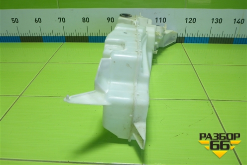 Бачок омывателя лобового стекла (860141880) для Toyota Land Cruiser (200) с 2008г