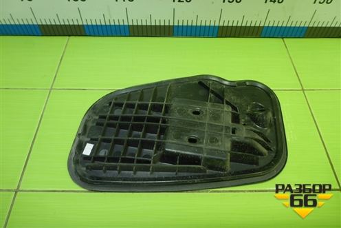 Панель внутренняя двери передней правой (5E0837916E) для Skoda Octavia (A7) с 2013г