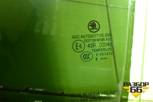 Стекло двери задней левой (лифтбэк) (5E5845205C) для Skoda Octavia (A7) с 2013г