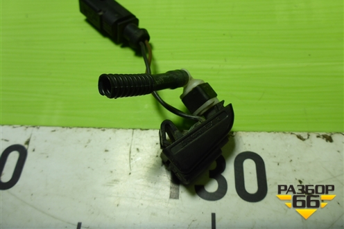 Форсунка омывателя лобового стекла (с подогревом) (1Z0955986) для Skoda Octavia (A7) с 2013г