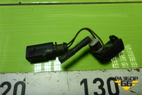 Форсунка омывателя лобового стекла (с подогревом) (1Z0955986) для Skoda Octavia (A7) с 2013г