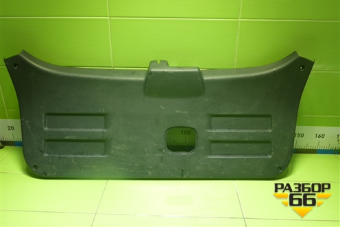 Обшивка двери багажника (817502E000) для Hyundai Tucson с 2004-2010г