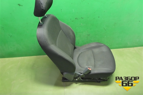 Сиденья комплект (хетчбэк с подогревом, без AIRBAG) для Kia Rio с 2011-2016г