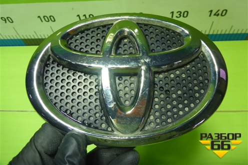 Эмблема передняя (7531242081) для Toyota Rav-4 с 2018г