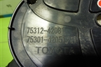 Эмблема передняя (7531242081) для Toyota Rav-4 с 2018г