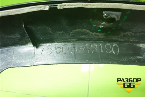 Накладка заднего крыла правого (до 2015г) (7560542190) для Toyota Rav-4 с 2012-2019г