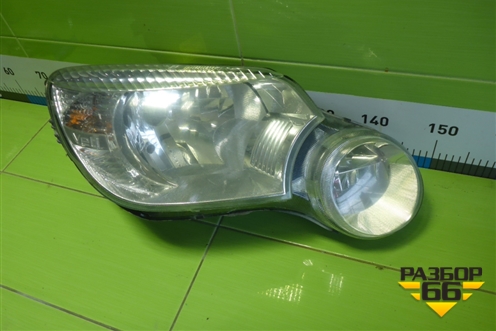 Фара правая (до 2014г) (5L1941016A) для Skoda Yeti с 2009г