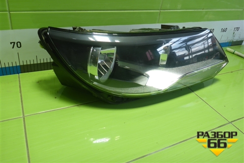 Фара правая (галоген) (5N1941006) для Volkswagen Tiguan с 2011-2016г