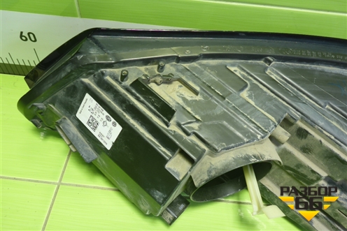 Фара правая (галоген) (5N1941006) для Volkswagen Tiguan с 2011-2016г