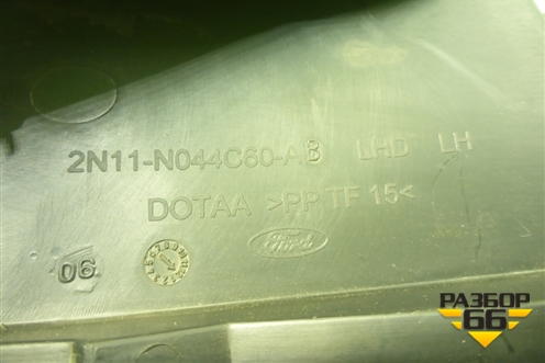 Накладка на торпедо (боковая левая) (2N11N044C60AB) для Ford Fusion с 2002г