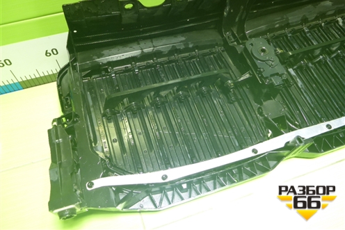 Решетка радиатора (под камеру) (511322677510) для BMW X5 G05 с 2018г (Х5 Г05)