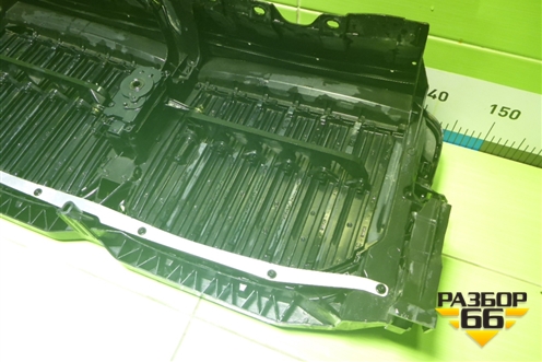 Решетка радиатора (под камеру) (511322677510) для BMW X5 G05 с 2018г (Х5 Г05)