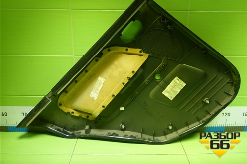 Обшивка двери задней правой под механику (6N11N27406BB1EA8) для Ford Fusion с 2002г