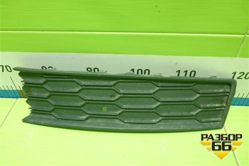 Решетка в передний бампер правая (60U807682A) для Skoda Rapid с 2020г
