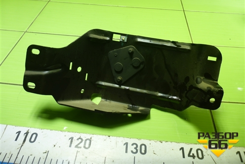 Кронштейн (заднего сидения правый) (2N11N601A68AH) для Ford Fusion с 2002г