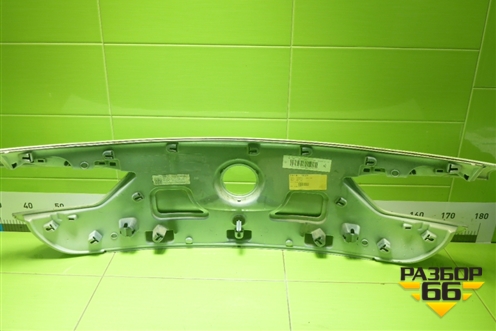 Накладка двери багажника (51137428466) для BMW X2 F39 с 2018г