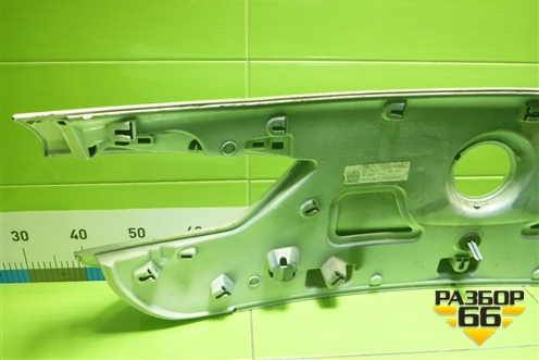 Накладка двери багажника (51137428466) для BMW X2 F39 с 2018г