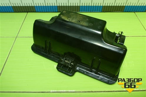 Бардачок (верхний) (6N11N20164ADW) для Ford Fusion с 2002г