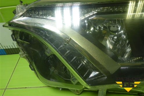 Фара левая (после 2015г галоген) (8113042650) для Toyota Rav-4 с 2012-2019г