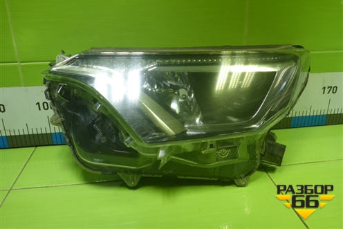 Фара левая (после 2015г галоген) (8113042650) для Toyota Rav-4 с 2012-2019г