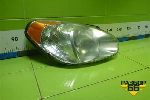 Фара правая (921021E000) для Hyundai Verna с 2005-2010г