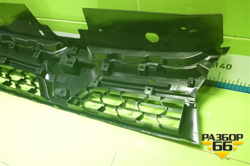 Решетка радиатора (после 2015г новая оригинал) (623103564R) для Renault Duster I с 2010-2021г