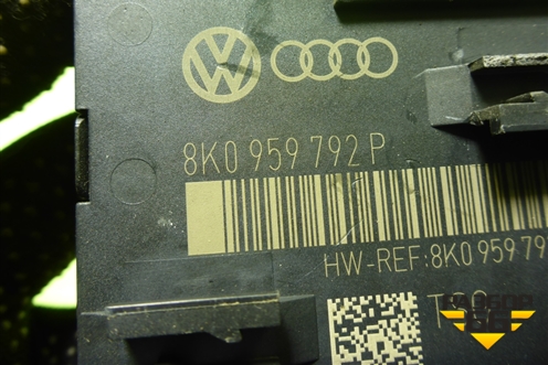 Блок комфорта (двери передней правой) (8K0959792P) для Audi Q5 c 2008-2017г