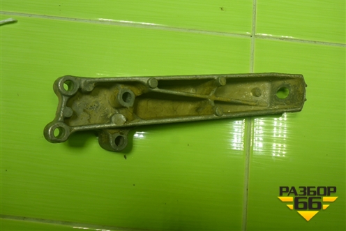 Кронштейн двигателя левый (M10B18) (11270992) для BMW 3-серия E30 с 1982-1994г