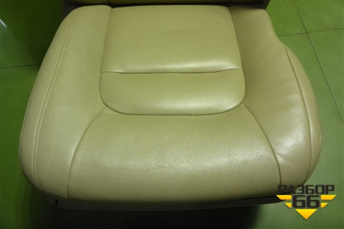 Сиденья передние для Toyota Land Cruiser (200) с 2008г