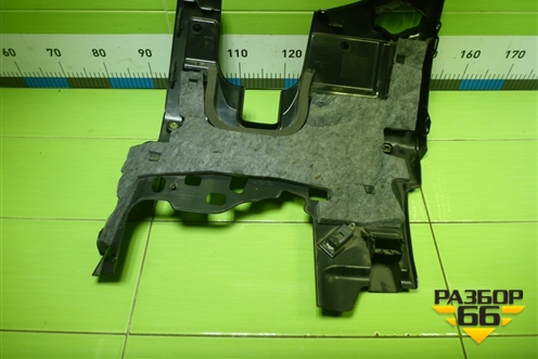 Накладка на торпедо (левая) (8R1880301B) для Audi Q5 c 2008-2017г
