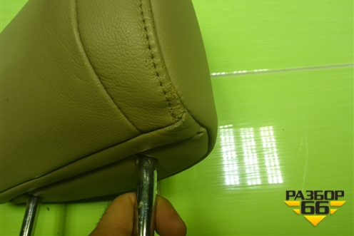 Подголовник в сиденье (задний) для Toyota Land Cruiser (200) с 2008г
