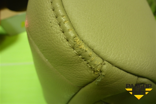 Подголовник в сиденье (задний) для Toyota Land Cruiser (200) с 2008г