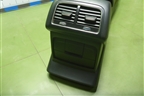Подлокотник (подстаканник с обогревом/охлаждением) (8R0864981) для Audi Q5 c 2008-2017г