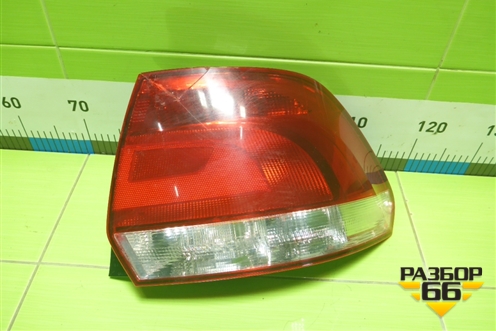 Фонарь задний правый (до 2015г) (6RU945096) для Volkswagen Polo (седан) с 2010г
