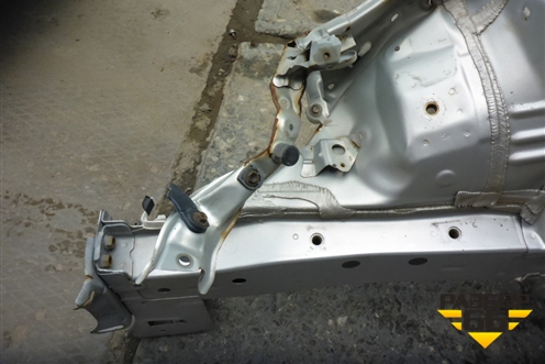 Лонжерон передний правый для Toyota Auris с 2006-2012г