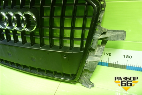 Решетка радиатора (после 2012г под парктроник) (8R0853651R) для Audi Q5 c 2008-2017г (Ку 5)