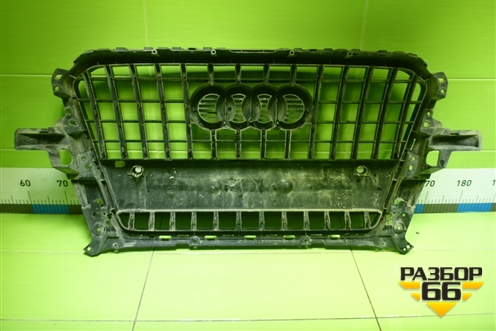 Решетка радиатора (после 2012г под парктроник) (8R0853651R) для Audi Q5 c 2008-2017г (Ку 5)