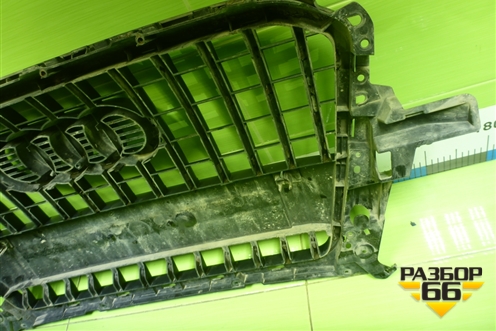 Решетка радиатора (после 2012г под парктроник) (8R0853651R) для Audi Q5 c 2008-2017г (Ку 5)
