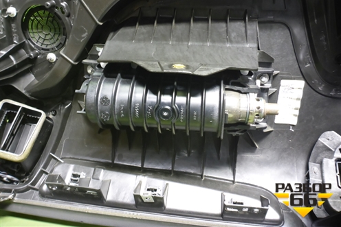 Торпедо с AIR BAG (8R1857041F) для Audi Q5 c 2008-2017г