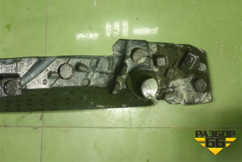 Наполнитель переднего бампера (5261133300) для Toyota Camry V70 с 2017г