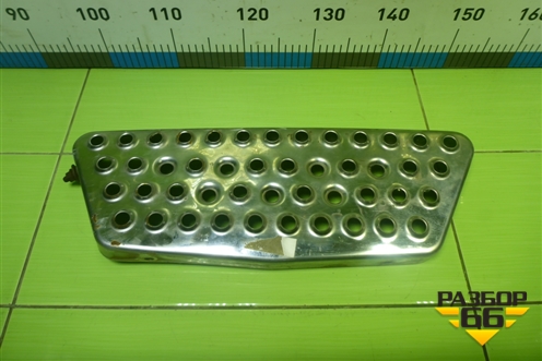Подножка ступенька (средняя) (810W615100273) для Sitrak  C7H