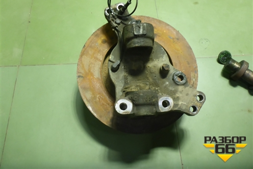 Кулак поворотный передний правый для Sitrak  C7H