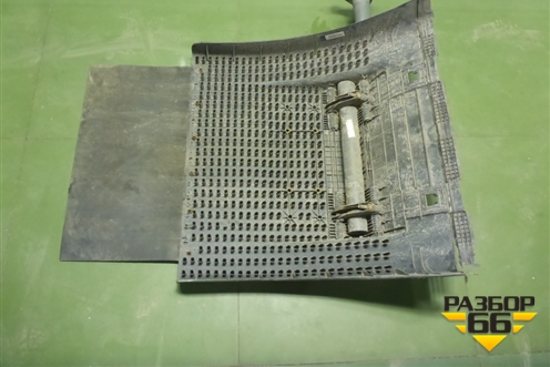 Крыло заднее левое задняя часть  (с кронштейном) (WG9925955056) для Sitrak  C7H