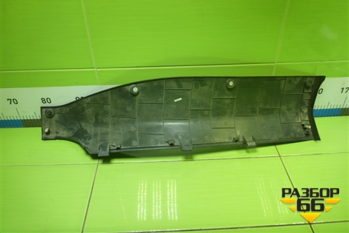 Накладка на торпедо  (правая) (812W619500302) для Sitrak  C7H