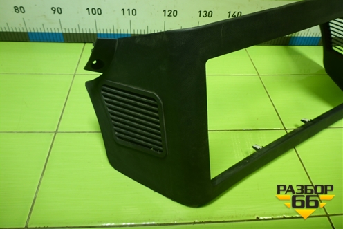 Накладка на торпедо  (812W614700060) для Sitrak  C7H